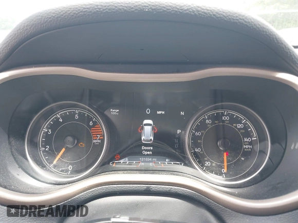 2017 Jeep Cherokee Limited с VIN 1C4PJLDB8HW526765, выставлен на аукционе IAAI как лот 42136476 с пробегом 121 694 миль миль и . История ставок и продаж доступна на DreamBid. Изображение 7.