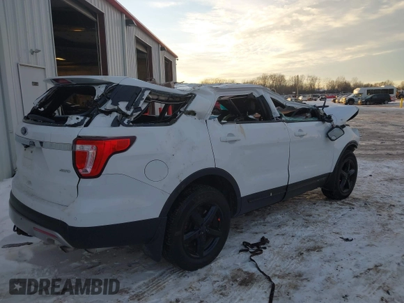 2017 Ford Explorer XLT с VIN 1FM5K8D84HGA25190, выставлен на аукционе IAAI как лот 41429617 с пробегом Не указан миль и . История ставок и продаж доступна на DreamBid. Изображение 4.