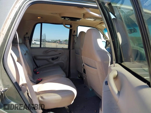 2001 Ford Expedition Eddie Bauer с VIN 1FMFU18L81LA74328, выставлен на аукционе IAAI как лот 42200577 с пробегом 152 630 миль миль и . История ставок и продаж доступна на DreamBid. Изображение 8.