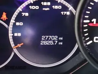 2021 Porsche Cayenne z VIN WP1AA2AY6MDA03XXX, wystawiony jako Copart lot #60909005 z przebiegiem 27 698 mil mil oraz Czysty tytuł • Clean title. Historia ofert i sprzedaży dostępna na DreamBid. Obrazek 8.