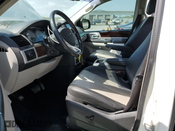 2010 Chrysler Town & Country Touring Plus with VIN 2A4RR8D10AR320628, listed as a Copart auction lot 52600425 with 179,594 mi miles and Salvage Title. Bid and sale history available at DreamBid. Image 7.