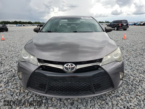 2017 Toyota Camry XLE z VIN 4T1BF1FK9HU814458, wystawiony jako Copart lot #59431165 z przebiegiem 227 269 mil mil oraz Szkoda całkowita • Salvage title. Historia ofert i sprzedaży dostępna na DreamBid. Obrazek 5.