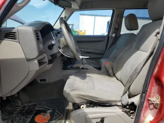 2006 Jeep Commander с VIN 1J8HH48K56C136455, выставлен на аукционе Copart как лот 72606964 с пробегом 174 898 миль миль и Списание • Salvage title. История ставок и продаж доступна на DreamBid. Изображение 7.