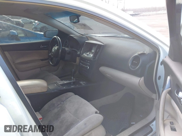 2014 Nissan Maxima SV z VIN 1N4AA5AP2EC466535, wystawiony jako IAAI lot #41699207 z przebiegiem 150 204 mil mil oraz . Historia ofert i sprzedaży dostępna na DreamBid. Obrazek 5.
