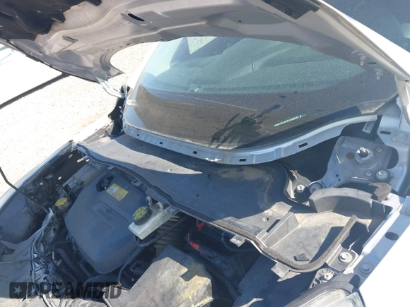 2016 Ford Escape Titanium with VIN 1FMCU9JX2GUA50916, listed as a IAAI auction lot 42118711 with 121,405 mi miles. Bid and sale history available at carsss.com. Image 6.