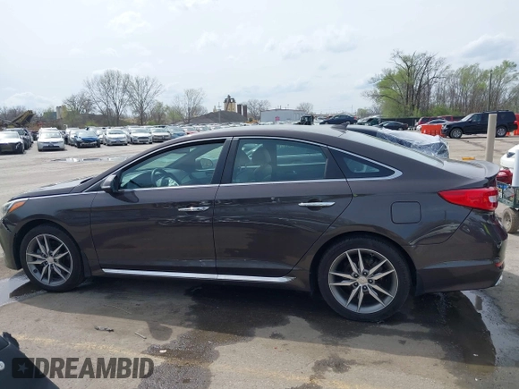 2015 Hyundai Sonata Sport with VIN 5NPE34AB7FH127912, listed as a IAAI auction lot 41918678 with 38,104 mi miles and . Bid and sale history available at carsss.com. Image 14.