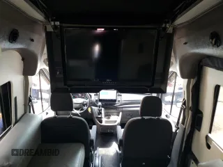 2022 Ford Transit with VIN 1FDRU8UG5NKA33889, listed as a Copart auction lot 55999664 with 23,149 mi miles and Salvage Title. Bid and sale history available at DreamBid. Image 8.