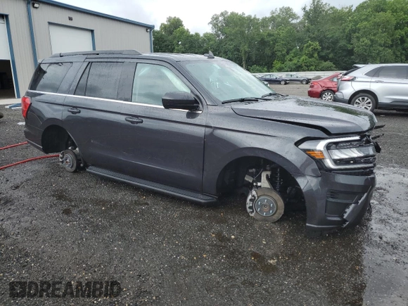 2024 Ford Expedition XLT with VIN 1FMJU1H80REA59831, listed as a Copart auction lot 63849455 with 26,936 mi miles and Salvage title. Bid and sale history available at DreamBid. Image 4.
