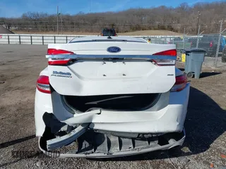 2018 Ford Fusion SE with VIN 3FA6P0H75JR171339, listed as a IAAI auction lot 41445890 with 76,731 mi miles. Bid and sale history available at carsss.com. Image 16.