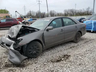 2006 Toyota Camry STD z VIN 4T1BE32K16U725548, wystawiony jako Copart lot #52083245 z przebiegiem Nie podano mil oraz Szkoda całkowita • Salvage title. Historia ofert i sprzedaży dostępna na DreamBid. Obrazek 1.