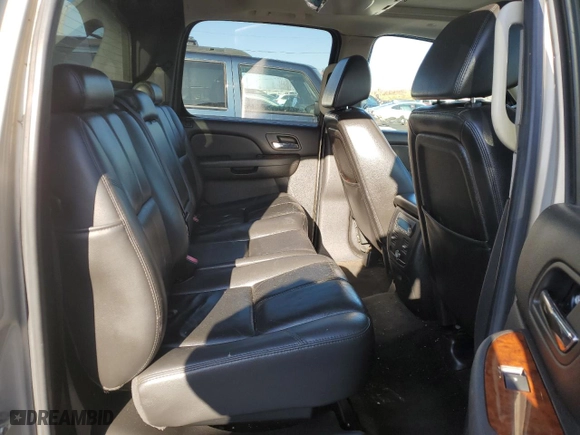 2007 Chevrolet Avalanche LTZ with VIN 3GNFK12327G291244, listed as a Copart auction lot 51356525 with 228,433 mi miles and Clean Title. Bid and sale history available at carsss.com. Image 10.