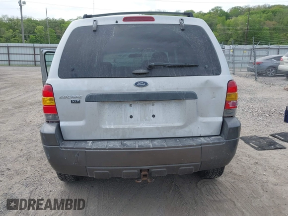2005 Ford Escape XLT с VIN 1FMYU93125KB21037, выставлен на аукционе IAAI как лот 42256389 с пробегом 173 080 миль миль и . История ставок и продаж доступна на DreamBid. Изображение 17.