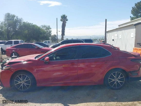 2022 Toyota Camry SE with VIN 4T1G11AK2NU042117, listed as a IAAI auction lot 41692179 with 90,955 mi miles. Bid and sale history available at carsss.com. Image 14.