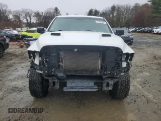 2019 Ram 1500 Tradesman z VIN 1C6RR7KT3KS556489, wystawiony jako Copart lot #51891605 z przebiegiem 122 817 mil mil oraz Szkoda całkowita • Salvage title. Historia ofert i sprzedaży dostępna na DreamBid. Obrazek 5.