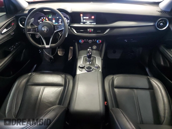2018 Alfa Romeo Stelvio Sport z VIN ZASFAKPNXJ7B93360, wystawiony jako Copart lot #49785475 z przebiegiem 106 167 mil mil oraz Tytuł czysty. Historia ofert i sprzedaży dostępna na DreamBid. Obrazek 8.