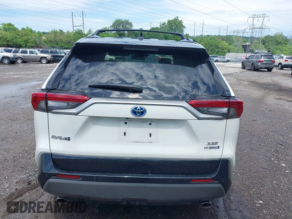 2021 Toyota RAV4 Hybrid XSE with VIN 4T3E6RFV9MU052563, listed as a IAAI auction lot 42295510 with 24,771 mi miles and . Bid and sale history available at DreamBid. Image 17.