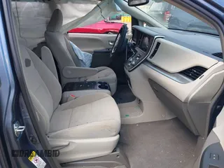 2015 Toyota Sienna LE AAS with VIN 5TDKK3DC8FS550190, listed as a IAAI auction lot 41924584 with 54,461 mi miles. Bid and sale history available at carsss.com. Image 5.
