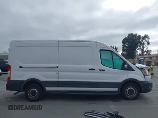 2020 Ford Transit Cargo с VIN 1FTBR1CG5LKB66925, выставлен на аукционе IAAI как лот 42449109 с пробегом Не указан миль и . История ставок и продаж доступна на DreamBid. Изображение 14.