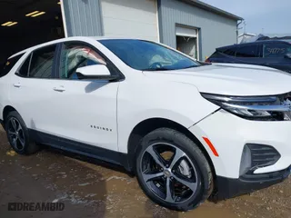 2022 Chevrolet Equinox LT with VIN 3GNAXUEV5NL228668, listed as a IAAI auction lot 41689351 with 24,913 mi miles. Bid and sale history available at carsss.com. Image 14.