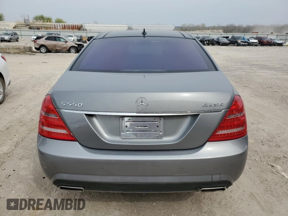 2012 Mercedes-Benz S 550 z VIN WDDNG9EB2CA436045, wystawiony jako Copart lot #51347125 z przebiegiem 125 107 mil mil oraz Szkoda całkowita • Salvage title. Historia ofert i sprzedaży dostępna na DreamBid. Obrazek 6.