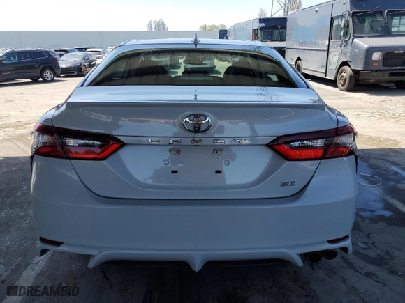 2022 Toyota Camry SE with VIN 4T1G11AKXNU036016, listed as a Copart auction lot 52423635 with 56,513 mi miles and Clean Title. Bid and sale history available at carsss.com. Image 6.