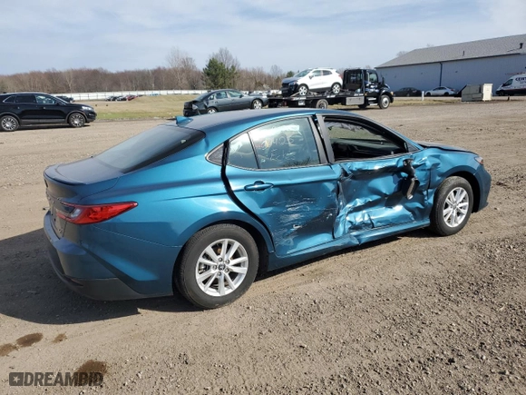2025 Toyota Camry LE with VIN 4T1DAACK1SU533368, listed as a Copart auction lot 49908085 with 5,265 mi miles and Salvage Title. Bid and sale history available at carsss.com. Image 3.