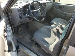 2003 GMC Sonoma SLS with VIN 1GTCS19X438126834, listed as a Copart auction lot 47657815 with 77,789 mi miles and Salvage Title. Bid and sale history available at DreamBid. Image 8.