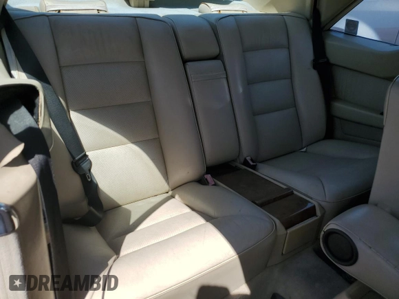 1990 Mercedes-Benz 300 CE с VIN WDBEA51D7LB137591, выставлен на аукционе Copart как лот 49811234 с пробегом 23 385 миль миль и Списание • Salvage title. История ставок и продаж доступна на DreamBid. Изображение 10.