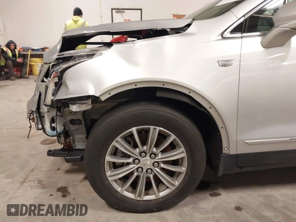 2017 Cadillac XT5 Premium Luxury AWD with VIN 1GYKNERS1HZ282954, listed as a IAAI auction lot 41217097 with 63,154 mi miles. Bid and sale history available at carsss.com. Image 18.