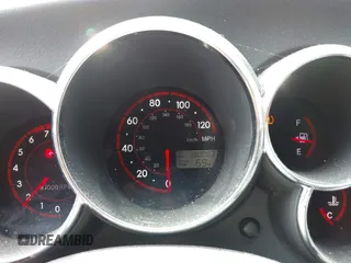 2005 Pontiac Vibe z VIN 5Y2SL63895Z432173, wystawiony jako IAAI lot #42186362 z przebiegiem 190 063 mil mil oraz . Historia ofert i sprzedaży dostępna na DreamBid. Obrazek 7.