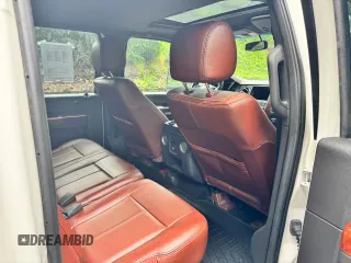 2012 Ford F-350 XL z VIN 1FT8W3BT2CEC01397, wystawiony jako Copart lot #60002025 z przebiegiem Nie podano mil oraz Czysty tytuł • Clean title. Historia ofert i sprzedaży dostępna na DreamBid. Obrazek 6.