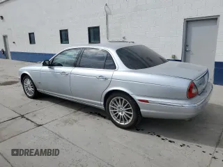 2007 Jaguar XJ 8 with VIN SAJWA71B97SH17810, listed as a Copart auction lot 52262685 with 152,281 mi miles and Clean Title. Bid and sale history available at DreamBid. Image 2.
