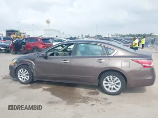2015 Nissan Altima SV z VIN 1N4AL3AP7FC127544, wystawiony jako IAAI lot #41876358 z przebiegiem 187 503 mil mil oraz . Historia ofert i sprzedaży dostępna na DreamBid. Obrazek 14.