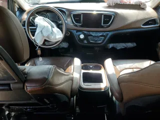 2017 Chrysler Pacifica Limited with VIN 2C4RC1GG5HR533731, listed as a Copart auction lot 48780245 with Not Provided miles and Non Repairable. Bid and sale history available at DreamBid. Image 8.