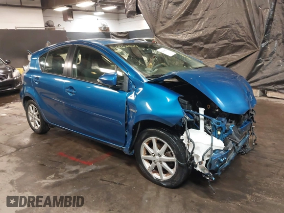 2013 Toyota Prius One with VIN JTDKDTB31D1038875, listed as a IAAI auction lot 41467424 with 275,000 mi miles and . Bid and sale history available at DreamBid. Image 1.