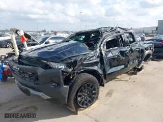 2024 Chevrolet Colorado 4WD Trail Boss with VIN 1GCPTEEK2R1271131, listed as a IAAI auction lot 41487197 with 1 mi miles. Bid and sale history available at carsss.com. Image 2.