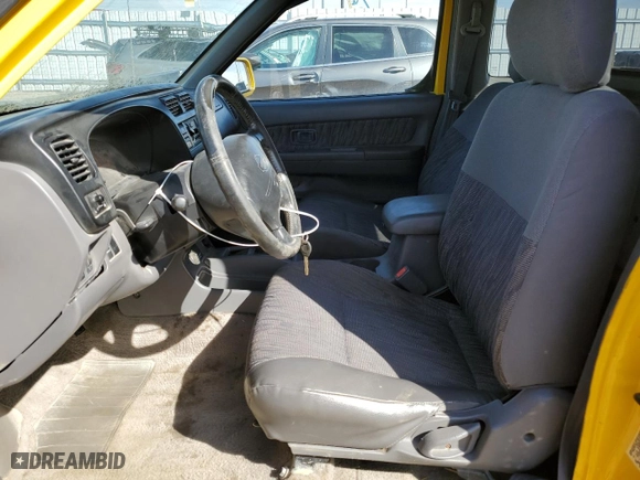 2000 Nissan Frontier 2WD XE with VIN 1N6ED26T1YC326274, listed as a Copart auction lot 50433405 with 205,364 mi miles and Clean Title. Bid and sale history available at carsss.com. Image 7.