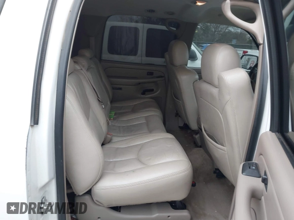2004 GMC Yukon XL SLT with VIN 1GKEC16Z94J313593, listed as a IAAI auction lot 41632013 with 225,624 mi miles. Bid and sale history available at carsss.com. Image 8.