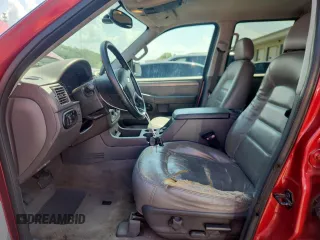 2004 Ford Explorer XLT z VIN 1FMZU63KX4UC28304, wystawiony jako Copart lot #59539345 z przebiegiem 209 369 mil mil oraz Szkoda całkowita • Salvage title. Historia ofert i sprzedaży dostępna na DreamBid. Obrazek 7.