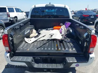 2019 Toyota Tacoma SR5 with VIN 3TMAZ5CN1KM096770, listed as a IAAI auction lot 42147168 with Not provided miles and . Bid and sale history available at DreamBid. Image 15.