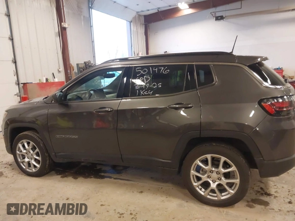 2023 Jeep Compass Latitude Lux с VIN 3C4NJDFN7PT501476, выставлен на аукционе IAAI как лот 41855064 с пробегом 13 881 миль миль и . История ставок и продаж доступна на DreamBid. Изображение 14.