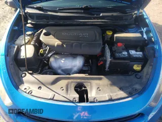 2016 Dodge Dart SXT z VIN 1C3CDFBB7GD564612, wystawiony jako Copart lot #51389005 z przebiegiem 123 629 mil mil oraz Szkoda całkowita • Salvage title. Historia ofert i sprzedaży dostępna na DreamBid. Obrazek 11.