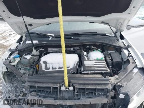 2019 Volkswagen Tiguan SE with VIN 3VV3B7AX7KM040136, listed as a IAAI auction lot 41397714 with 82,302 mi miles and . Bid and sale history available at DreamBid. Image 10.