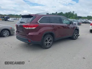 2019 Toyota Highlander LE with VIN 5TDBZRFH6KS943719, listed as a IAAI auction lot 42610730 with 64,089 mi miles and . Bid and sale history available at DreamBid. Image 4.
