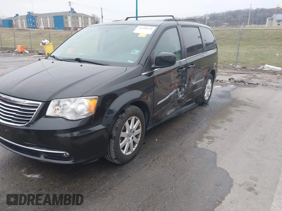 2016 Chrysler Town & Country Touring with VIN 2C4RC1BG9GR292584, listed as a IAAI auction lot 41168218 with 118,967 mi miles. Bid and sale history available at carsss.com. Image 18.