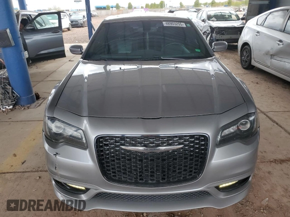 2017 Chrysler 300 S Alloy Edition with VIN 2C3CCABG6HH664660, listed as a Copart auction lot 48903255 with 177,293 mi miles and Salvage Title. Bid and sale history available at DreamBid. Image 5.