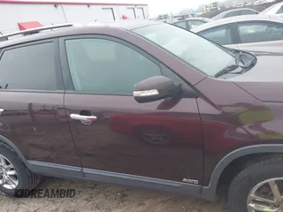2015 Kia Sorento LX with VIN 5XYKTDA76FG565178, listed as a IAAI auction lot 42196426 with 160,933 mi miles. Bid and sale history available at carsss.com. Image 13.