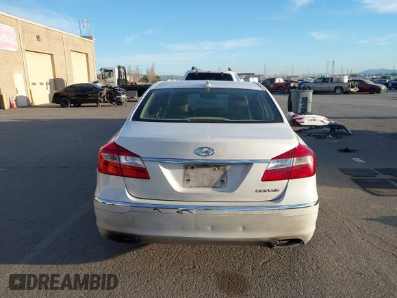 2013 Hyundai Genesis 3.8L with VIN KMHGC4DD0DU237513, listed as a IAAI auction lot 41329930 with 186,770 mi miles and . Bid and sale history available at DreamBid. Image 17.