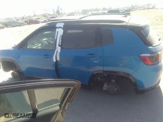 2020 Jeep Compass Latitude with VIN 3C4NJDBB7LT240954, listed as a IAAI auction lot 37092535 with 1 mi miles. Bid and sale history available at carsss.com. Image 14.
