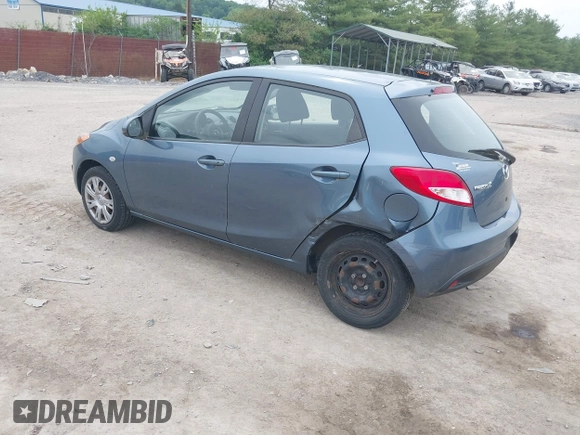 2014 Mazda 2 Sport z VIN JM1DE1KZ2E0176480, wystawiony jako IAAI lot #42268767 z przebiegiem 32 194 mil mil oraz . Historia ofert i sprzedaży dostępna na DreamBid. Obrazek 3.